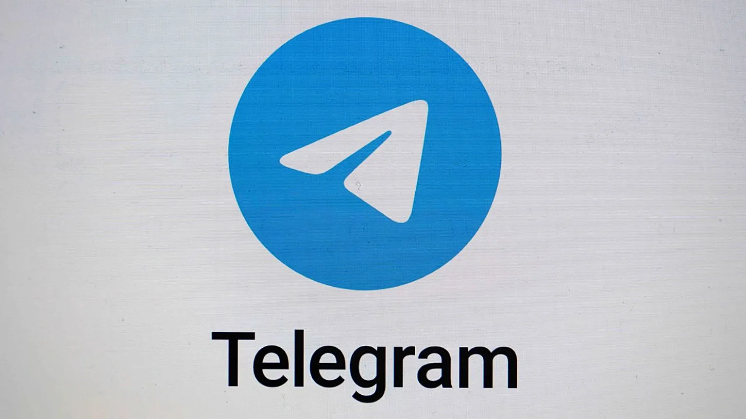 Telegram group messaging assistant